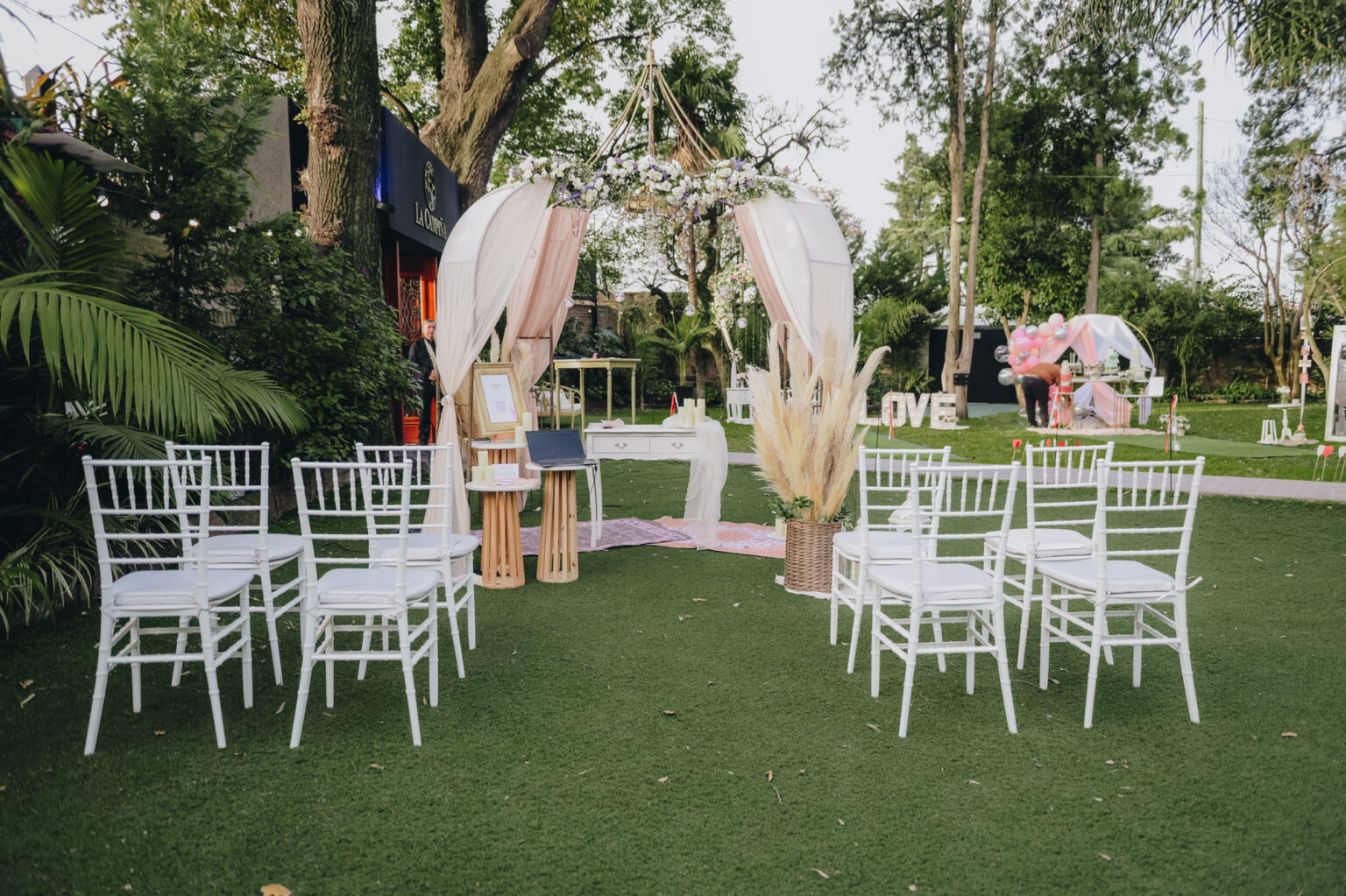 Foto de altar en el parque